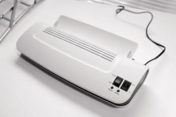 Monolith Laminator A4 biały OL289